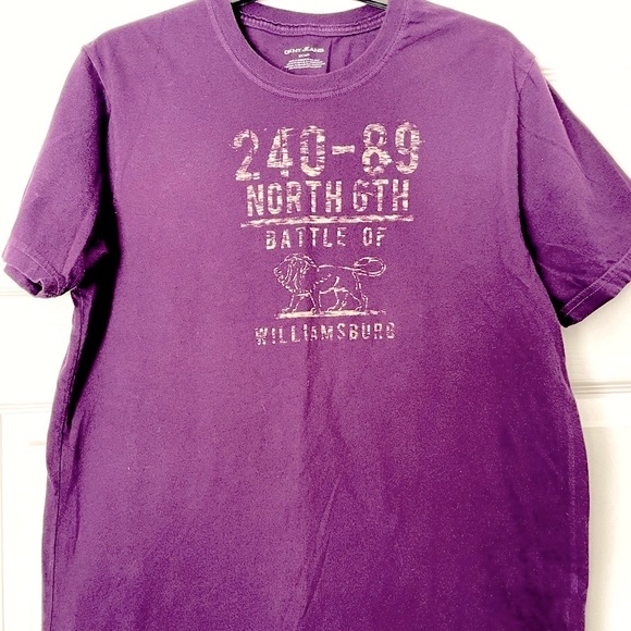 Men’s DKNY T-shirt - Picture 8 of 8